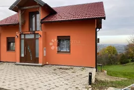 SUPER PRILIKA - KUĆA S DVA APARTMANA, Varaždinske Toplice, Haus