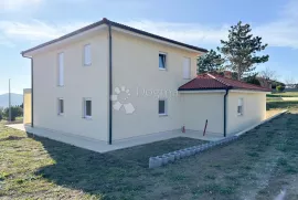 Prekrasna kuća u okolici Buzeta, Buzet, Casa