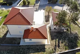 Prekrasna kuća u okolici Buzeta, Buzet, Casa