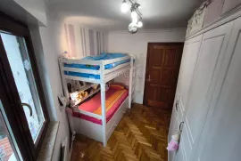 Stan s pogledom na more,3 spavaće 78m2, Ližnjan, Appartamento