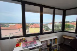 Stan s pogledom na more,3 spavaće 78m2, Ližnjan, Appartamento