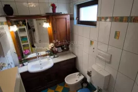 Stan s pogledom na more,3 spavaće 78m2, Ližnjan, Appartamento