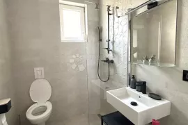 Kuća sa 4 apartmana i bazenom Crikvenica, Crikvenica, House