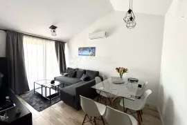 Kuća sa 4 apartmana i bazenom Crikvenica, Crikvenica, House