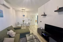 Kuća sa 4 apartmana i bazenom Crikvenica, Crikvenica, House