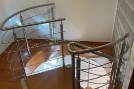 Stan u neposrednoj blizini novog hotela s garažom, Opatija - Okolica, Appartment