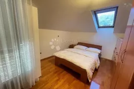 Stan u neposrednoj blizini novog hotela s garažom, Opatija - Okolica, Appartment