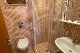 Stan u neposrednoj blizini novog hotela s garažom, Opatija - Okolica, Appartment