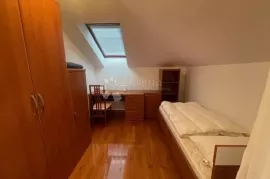 Stan u neposrednoj blizini novog hotela s garažom, Opatija - Okolica, Appartment