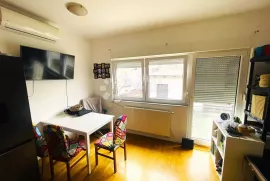 Trešnjevka - 2S stan na odličnoj lokaciji, Zagreb, Apartamento