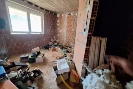 KRK, 2 APARTMANA U PRIZEMLJU, Krk, Appartamento