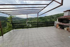 Idealna vikend kuća VUGROVEC 236.98 m²+okućnica 2746 m2, Zagreb, Casa