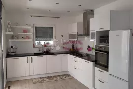 PRIZEMNICA NOVIJE GRADNJE 108m2 - PULA, Pula, Casa