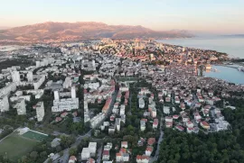 Prodaja građevinske parcele u Splitu – Jedinstvena lokacija s predivnim pogledom na more, Split, Land