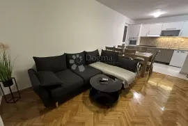 RENOVIRAN I NAMJEŠTEN STAN BULEVAR 2S+DB, Zadar, Kвартира