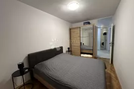 RENOVIRAN I NAMJEŠTEN STAN BULEVAR 2S+DB, Zadar, Kвартира