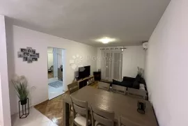 RENOVIRAN I NAMJEŠTEN STAN BULEVAR 2S+DB, Zadar, Kвартира