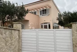 Predivna vila s bazenom u zaleđu Vodica, Vodice, Σπίτι