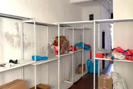 ROVINJ – prostor/galerija u prizemlju na iznimnoj lokaciji, Rovinj, Appartment