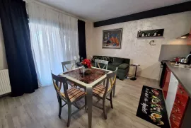 APARTMAN U PRIZEMLJU SA VELIKOM OKUĆNICOM, Malinska-Dubašnica, Flat