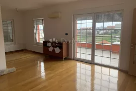 Prodaja  stana, Maksimir-Gornji Bukovac, 3S, Penthouse 2. kat, Zagreb, Apartamento