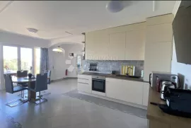 Apartman s panoramskim pogledom za dugoročan najam, Opatija - Okolica, Appartment