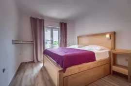 Luksuzna etaža na traženoj lokaciji, Rab, Appartement