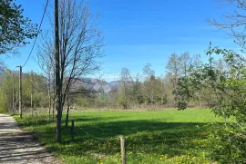 LIKA - RIBNIK PRODAJE SE GRAĐEVINSKO ZEMLJIŠTE, Gospić - Okolica, Tierra