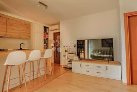 Dvosoban stan s terasom i parkirnim mjestom, Rovinj, Appartment