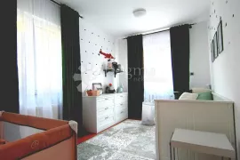 LUKSUZAN STAN-VRHOVEC 130m2-s terasama, Zagreb, Appartment