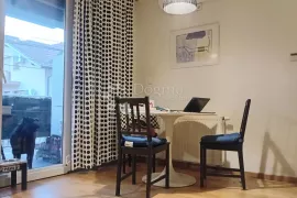 Lijep stan u lijepoj zgradi na još ljepšoj lokaciji, Zagreb, Appartment