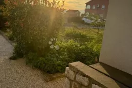 Atraktivni stan sa pogledom na more na prestižnoj lokaciji, Kostrena, Appartment