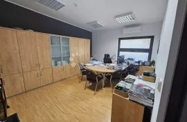 Matulji - poslovna zgrada , 370 m2 - NOVO u ponudi, Matulji, Commercial property