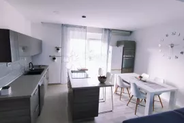 STAN SA GARAŽOM 78,90m2 MIRNA ULICA /VELI VRH, Pula, Appartement