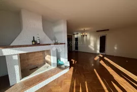 OPATIJA, centar, kuća 300m2, S POGLEDOM, Opatija, Casa