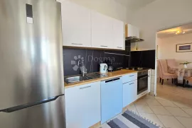 Atraktivan stan u blizini mora i centra, Poreč, Appartement