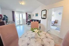 Atraktivan stan u blizini mora i centra, Poreč, Appartement