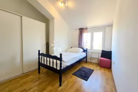 Atraktivan stan u blizini mora i centra, Poreč, Appartement