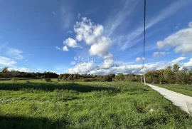 GRAĐEVINSKO ZEMLJIŠTE UZ RIJEKU U MIRNOJ ULICI CENTAR GRADA, Gospić, Zemljište