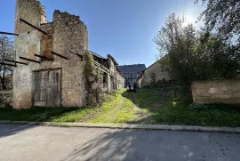 POSLONO STAMBENA ZGRADA CENTAR OTOČAC, Otočac, House