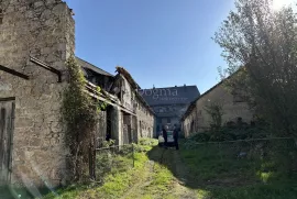 POSLONO STAMBENA ZGRADA CENTAR OTOČAC, Otočac, House