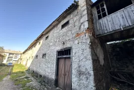 POSLONO STAMBENA ZGRADA CENTAR OTOČAC, Otočac, House