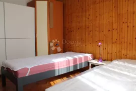 Pazin, KUĆA 288 m2, 2350 m2 zemljišta, Pazin, Дом