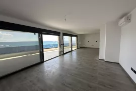 LUKSUZNI PENTHOUSE NA OBALI MORA, Vir, Stan