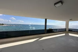 APARTMAN NA PLAŽI SA PANORAMSKIM POGLEDOM  PRILIKA!!!, Vir, Διαμέρισμα