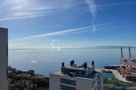 Krimeja, stan s predivnim pogledom 2S+DB, Rijeka, Appartment