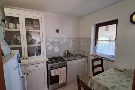 Dva stana u kući u okolici Novigrada, Novigrad, Apartamento