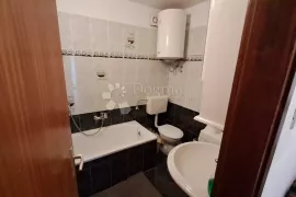 Dva stana u kući u okolici Novigrada, Novigrad, Apartamento