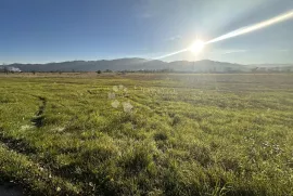 SINAC PRODAJE SE GRAĐEVINSKO ZEMLJIŠTE 11000 m2, Otočac, Land