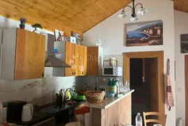 Dvije kuće s bazenom, Pirovac, Putičanje, Pirovac, Casa